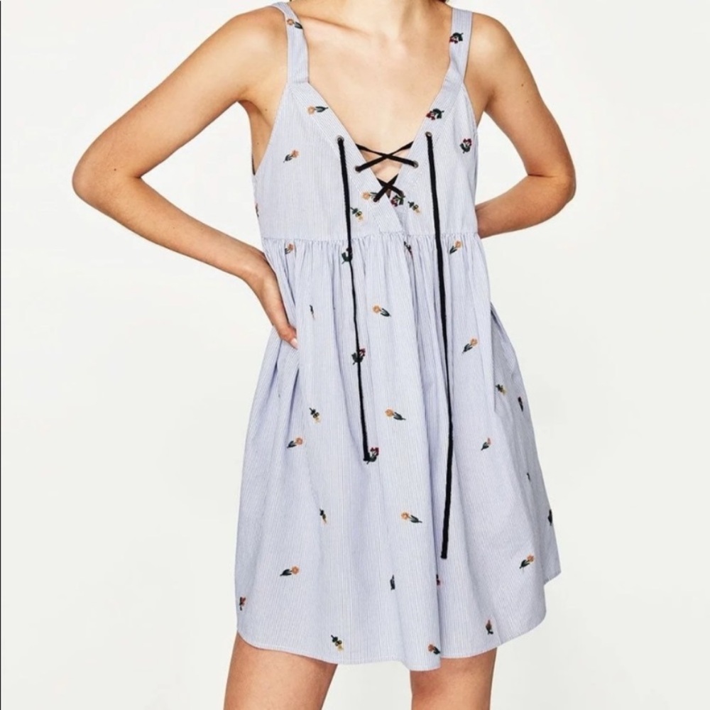 Zara Trafaluc  Collection Blue White Dress W/Floral Prints